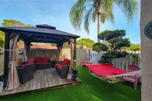 9894 NW 2nd Ct, Plantation, FL 33324 - Photo 34