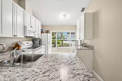 10843 SE Sea Pines Circle, Hobe Sound, FL 33455 - Photo 8