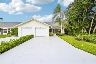 10843 SE Sea Pines Circle, Hobe Sound, FL 33455 - Photo 2