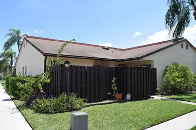 3703 Waterview Circle #37c, Palm Springs, FL 33461 - Photo 2