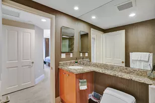 17875 Collins Ave, Sunny Isles Beach, FL 33160 - Photo 44