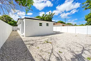 338 SW 1st Terrace, Deerfield Beach, FL 33441 - Photo 14
