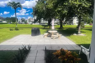 270 Newport R Dr, Deerfield Beach, FL 33442 - Photo 6