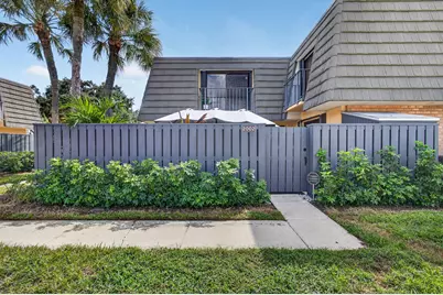 2002 20th Way, West Palm Beach, FL 33407 - Photo 2