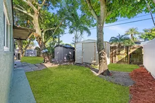 7081 SW 30th St, Miramar, FL 33023 - Photo 30