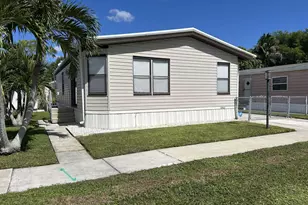 21541 NW 7th St, Pembroke Pines, FL 33029 - Photo 1