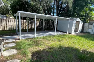 1022 NE 39th St, Oakland Park, FL 33334 - Photo 12