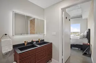 10 SW South River Dr, Miami, FL 33130 - Photo 28