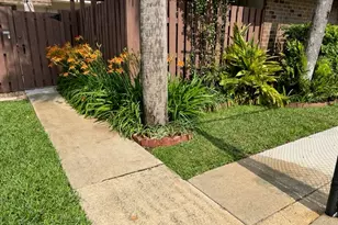 5551 NW 61st Pl, Tamarac, FL 33319 - Photo 2