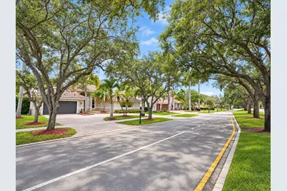 1776 Eagle Trace Boulevard W, Coral Springs, FL 33071 - Photo 18
