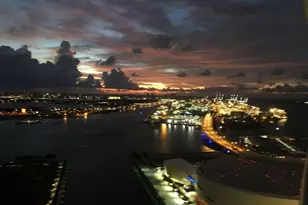 888 Biscayne Blvd, Miami, FL 33132 - Photo 12