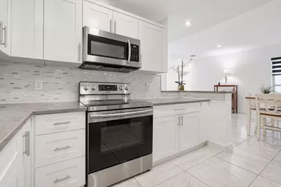 5375 SW 40th Avenue #105, Dania Beach, FL 33314 - Photo 2