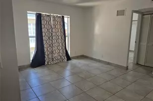 4429 Treehouse Ln, Tamarac, FL 33319 - Photo 2