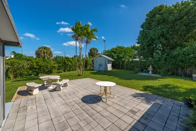 2219 E Pineridge Court, Delray Beach, FL 33444 - Photo 26