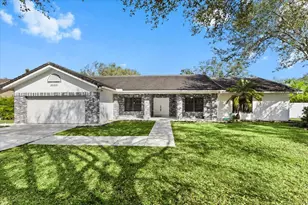 20221 NW 8th St, Pembroke Pines, FL 33029 - Photo 1