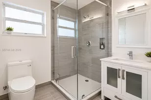 526 NW 6th St, Hallandale Beach, FL 33009 - Photo 6