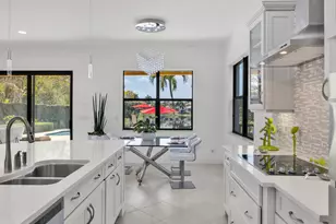 8256 Bradford Way, Parkland, FL 33076 - Photo 16