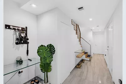 714 NE 14th Avenue #103, Fort Lauderdale, FL 33304 - Photo 14