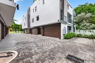714 NE 14th Ave, Fort Lauderdale, FL 33304 - Photo 2