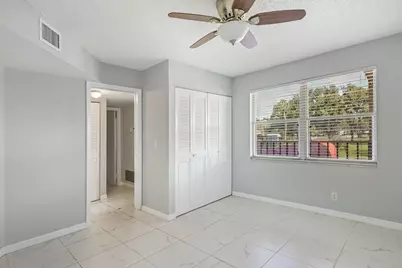 3951 Via Poinciana #211, Lake Worth, FL 33467 - Photo 18