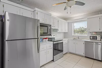 3951 Via Poinciana #211, Lake Worth, FL 33467 - Photo 6