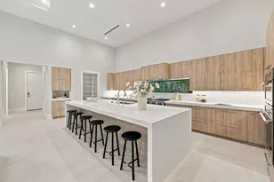 3500 Embassy Dr, West Palm Beach, FL 33401 - Photo 10