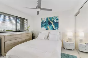 2240 N Cypress Bend Dr, Pompano Beach, FL 33069 - Photo 18