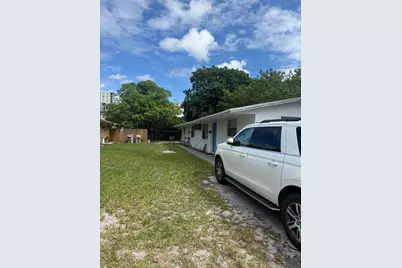 711 SW 7th Street #1-2, Pompano Beach, FL 33060 - Photo 1