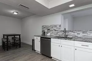 8451 NW 25th Ct, Sunrise, FL 33322 - Photo 16