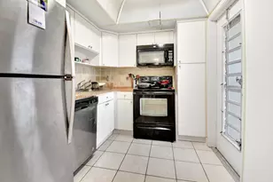 2671 S Course Dr, Pompano Beach, FL 33069 - Photo 12