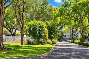2671 S Course Dr, Pompano Beach, FL 33069 - Photo 16