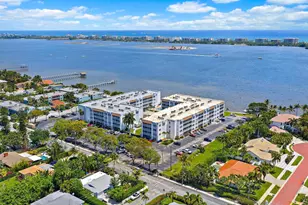 1516 S Lakeside Dr, Lake Worth, FL 33460 - Photo 1