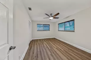 341 NE 45th St, Oakland Park, FL 33334 - Photo 22