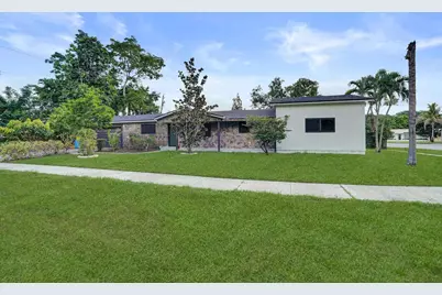 393 Cypress Avenue, West Palm Beach, FL 33415 - Photo 2