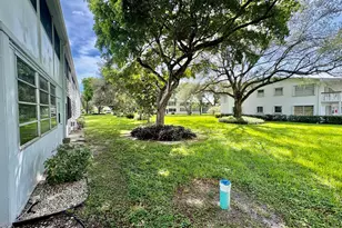 323 Tilford O, Deerfield Beach, FL 33442 - Photo 4