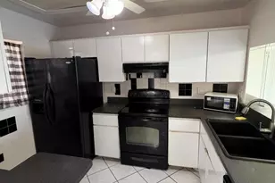 9510 Seagrape Dr, Davie, FL 33324 - Photo 6