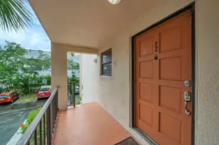 301 N Pine Island Rd, Plantation, FL 33324 - Photo 10
