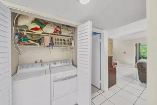 301 N Pine Island Rd, Plantation, FL 33324 - Photo 24