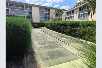 400 Village Green Circle W #205, Palm Springs, FL 33461 - Photo 38