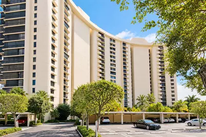2480 Presidential Way #802, West Palm Beach, FL 33401 - Photo 2
