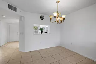 571 SW 141st Ave, Pembroke Pines, FL 33027 - Photo 10