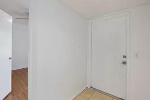 571 SW 141st Ave, Pembroke Pines, FL 33027 - Photo 20