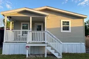 8724 SW 15th St, Davie, FL 33324 - Photo 1