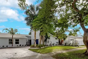 288 NW 39th Way, Deerfield Beach, FL 33442 - Photo 2
