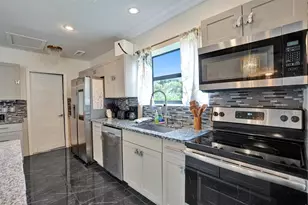 1711 NE 2nd Terrace, Pompano Beach, FL 33060 - Photo 4