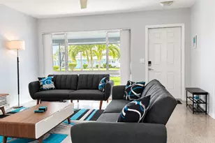 1261 SE 2nd St, Deerfield Beach, FL 33441 - Photo 4