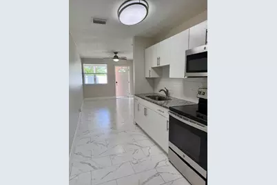920 N J Street #4, Lake Worth, FL 33460 - Photo 4