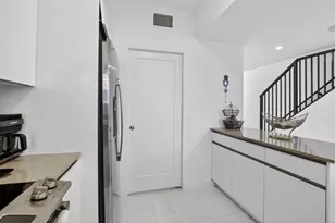 4173 N Oak Pl, Dania Beach, FL 33314 - Photo 6
