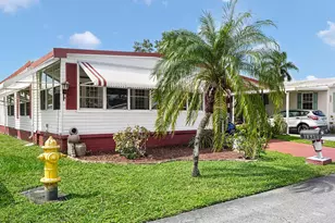 1891 SW 84th Ave, Davie, FL 33324 - Photo 14