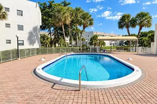 8100 Sunrise Lakes Blvd, Sunrise, FL 33322 - Photo 26